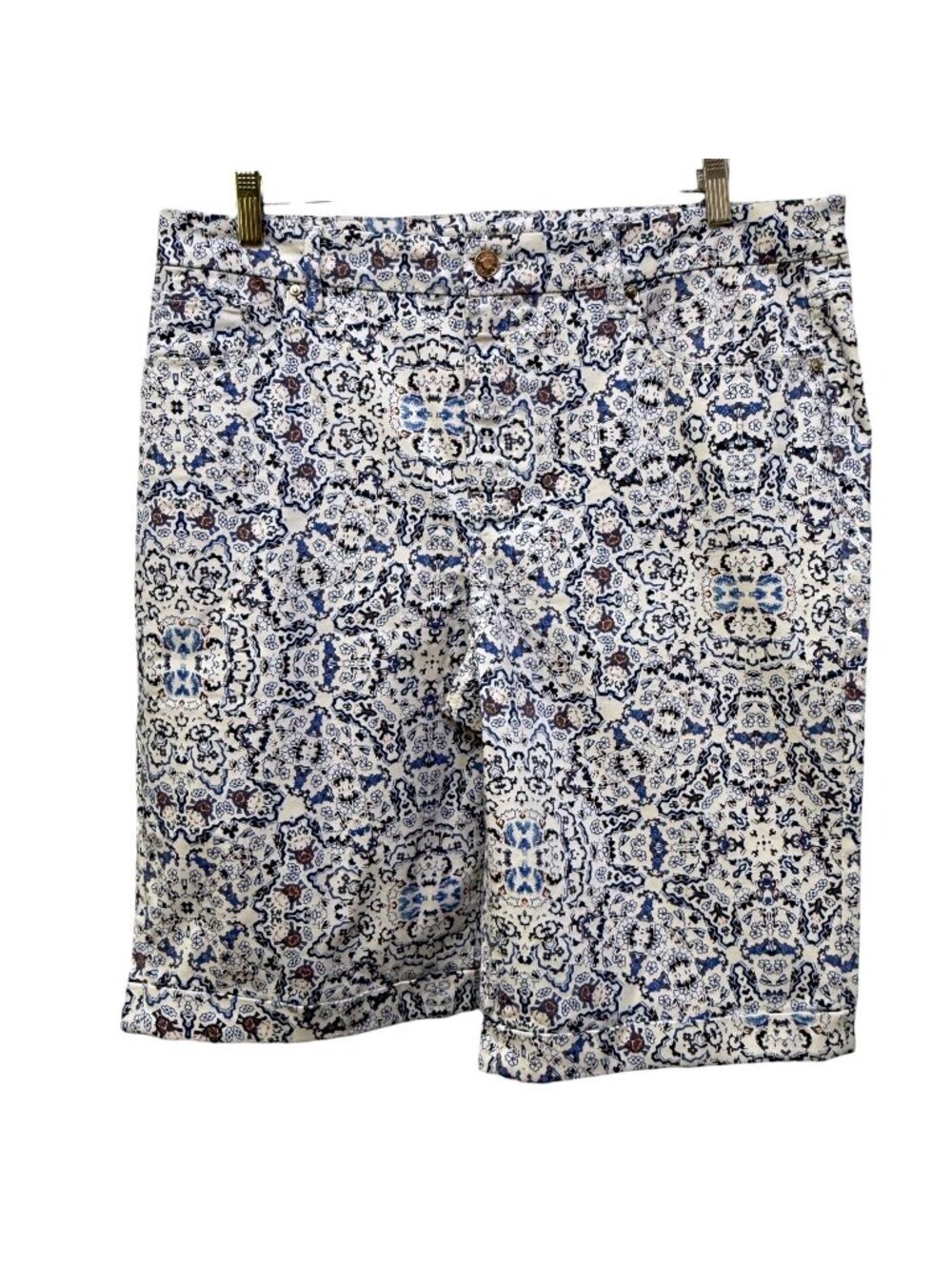 CHICOS So Slimming Girlfriend Shorts  Womens Size 16 Blue Paisley Bermudas